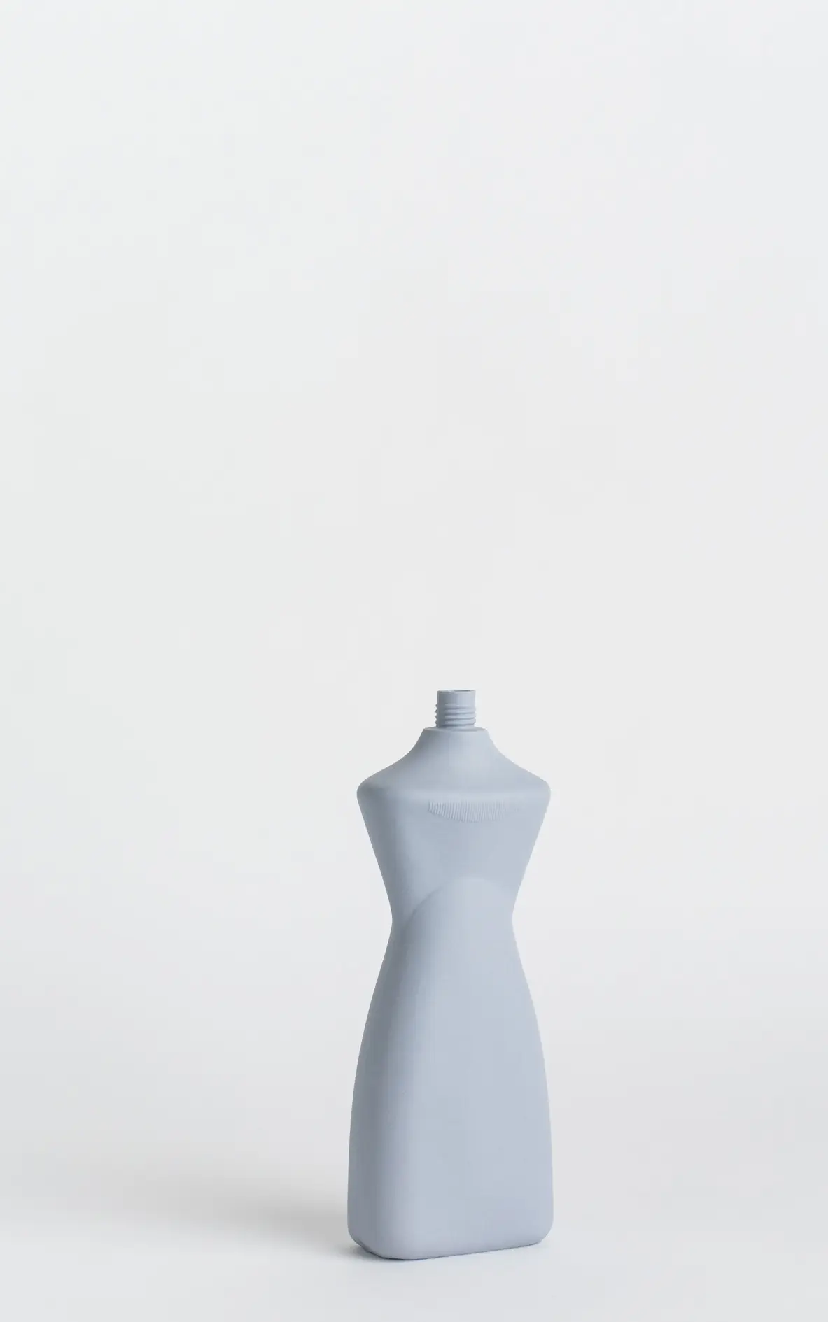 foekje-fleur-bottle-vase-project-porzellanvase-8-old-purple-25-4-x-9-4-x-5-cm-ha image 3