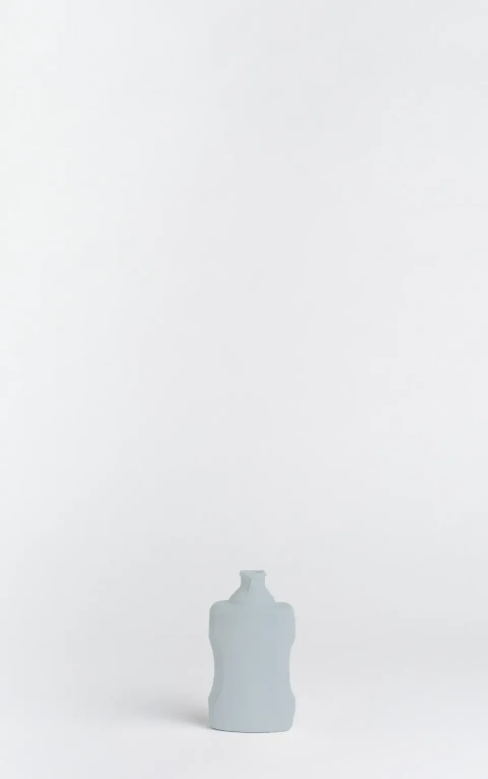 foekje-fleur-porzellan-flaschenvase-21-lavendel-handgefertigte-vase-aus-porzella image 1
