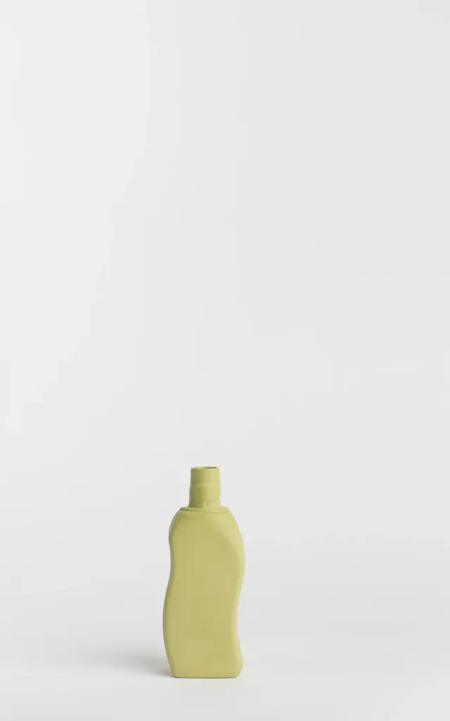foekje-fleur-porcelain-bottle-vase-12-moss-porzellanvase image 1