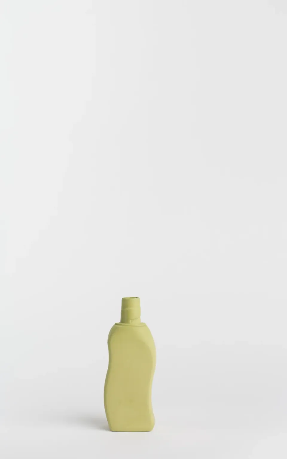 foekje-fleur-porcelain-bottle-vase-12-moss-porzellanvase image 1