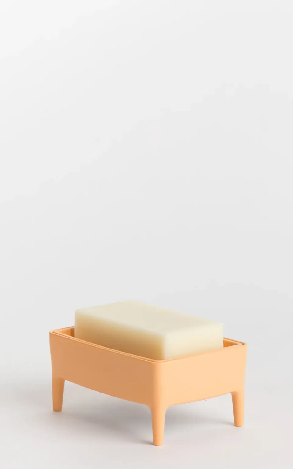 foekje-fleur-bubble-buddy-salmony-seifenspender-aus-recyceltem-plastik-mit-bio-s image 1