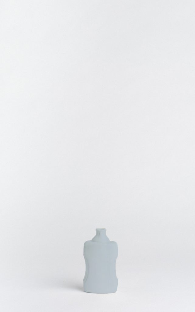 foekje-fleur-porzellan-flaschenvase-21-lavendel-handgefertigte-vase-aus-porzella image 5