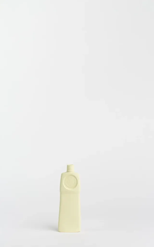 foekje-fleur-porcelain-bottle-vase-18-post-it-porzellanvase image 1