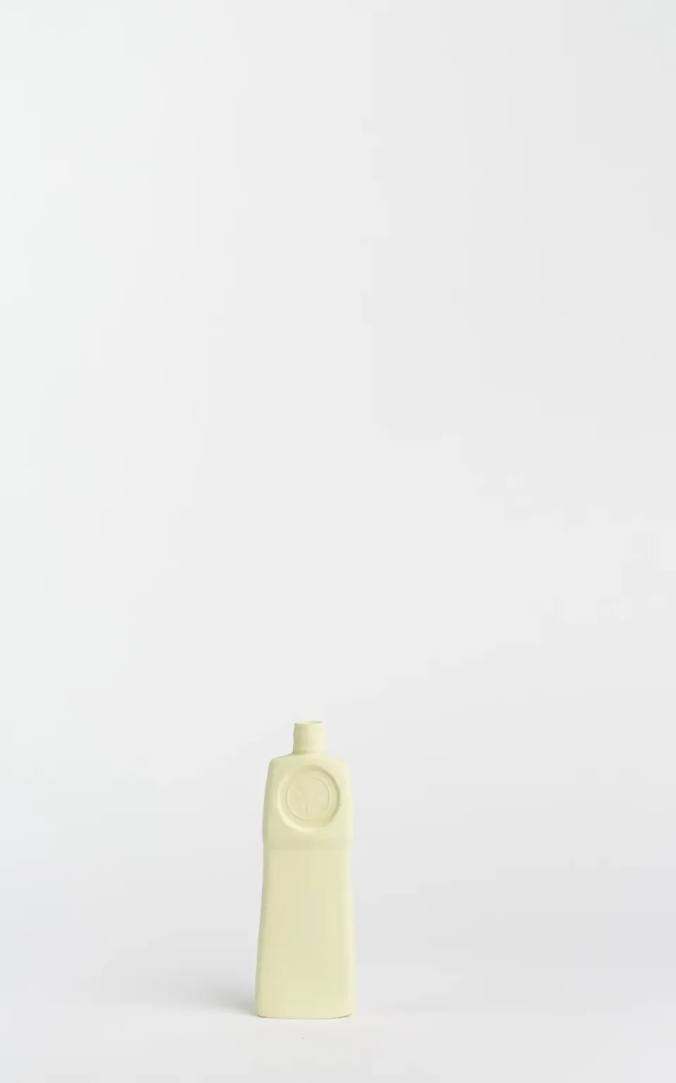 foekje-fleur-porcelain-bottle-vase-18-post-it-porzellanvase image 1