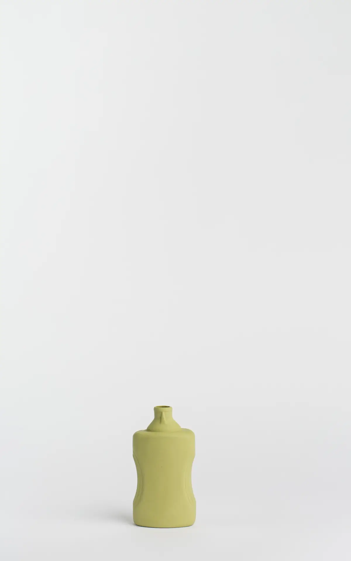 foekje-fleur-bottle-vase-project-porzellanvase-21-moss-12-8-x-6-7-x-3-8-cm-handg image 1