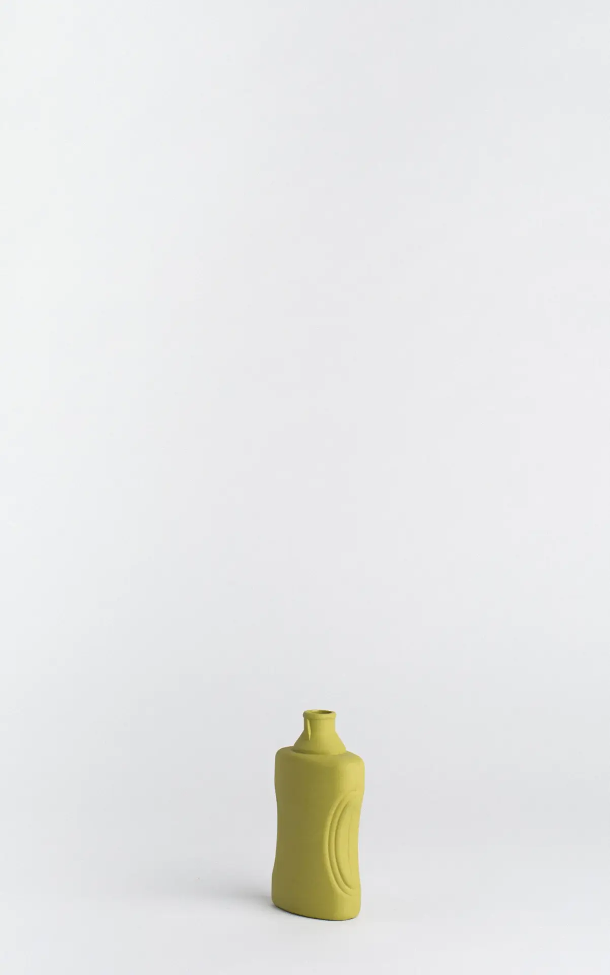 foekje-fleur-bottle-vase-project-porzellanvase-21-moss-12-8-x-6-7-x-3-8-cm-handg image 3