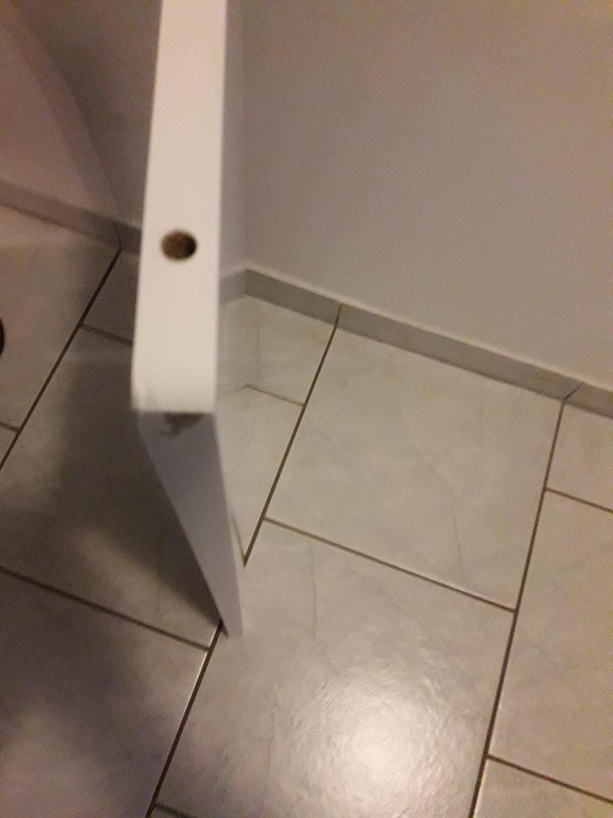 Schmal und fasst viel