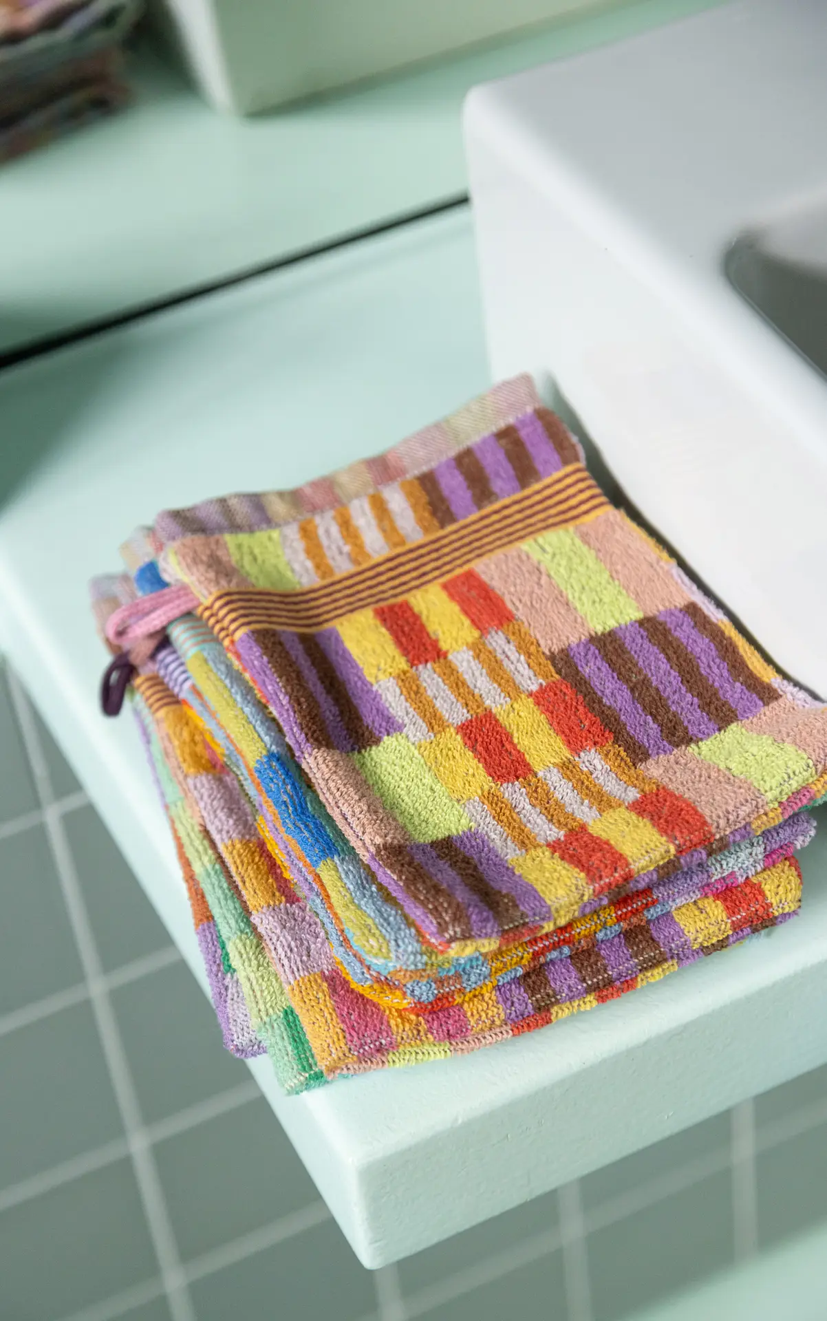 foekje-fleur-wash-glove-trio-121-tulip-quilt-3-waschhandschuhe-aus-industrierest image 5