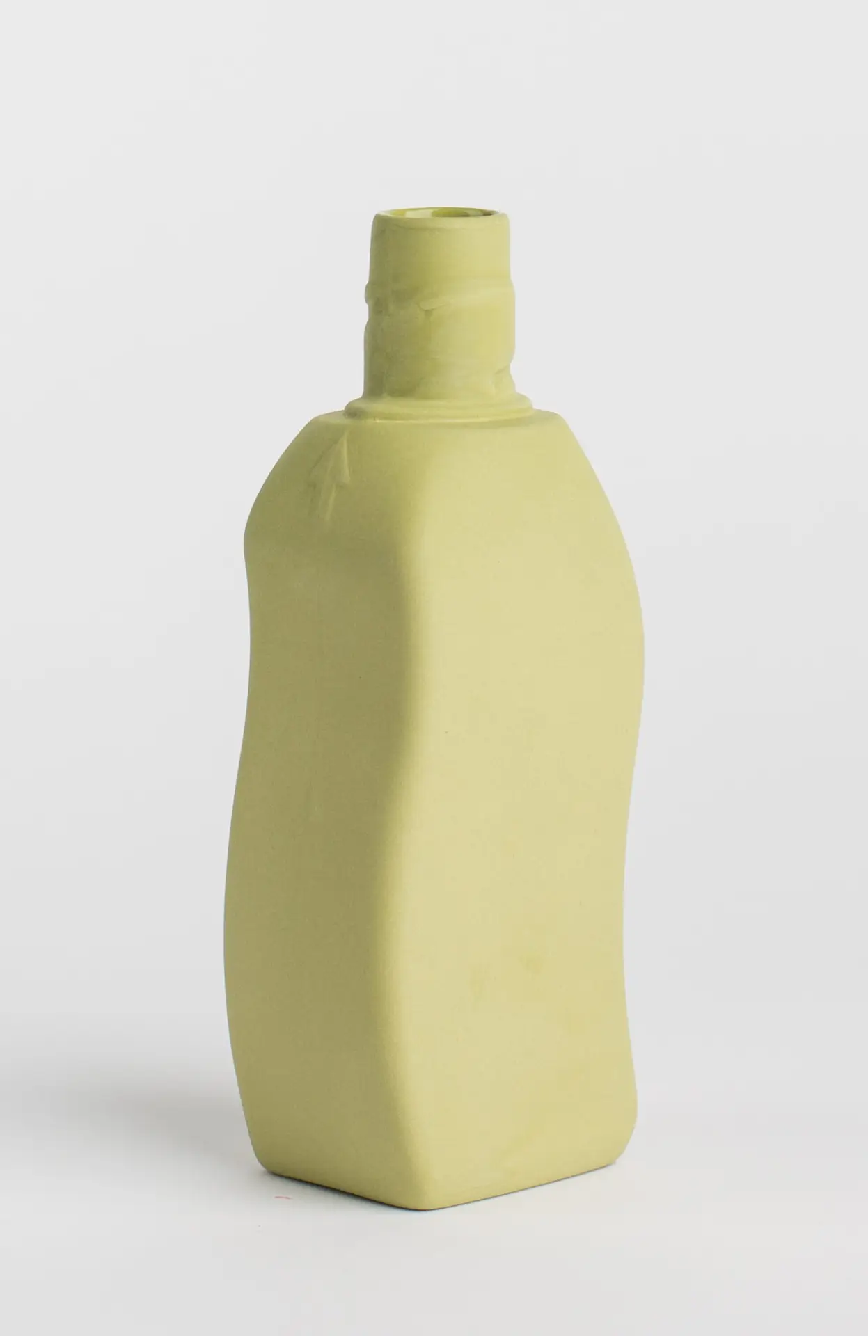 foekje-fleur-porcelain-bottle-vase-12-moss-porzellanvase image 4