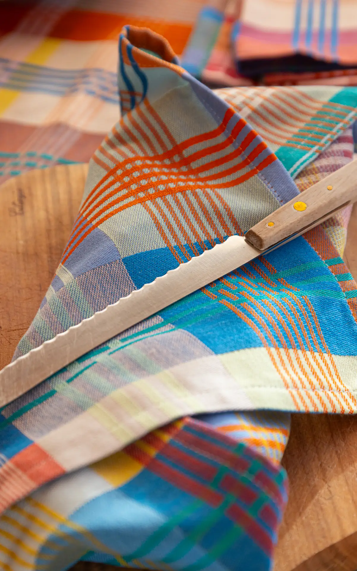 foekje-fleur-odds-ends-tischdecke-50b-wild-weave-140-140-cm-bunt-aus-industriere image 7